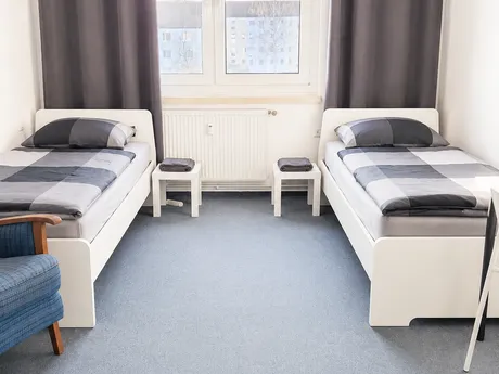 04565 Regis-Breitingen - Günstige 3Zi-Monteurwohnungen | Nähe Borna | WLAN | Einzelbetten | frei parken | bis 5 Personen