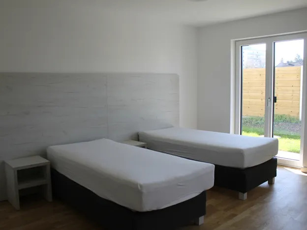 WG Zimmer in 3 Zimmer Apartment, vollmöbliert, Regensburg Kelheim