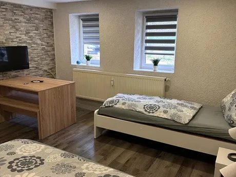 97252 Frickenhausen am Main - Wohnung Parkplatz/WLAN/max.3Pers.
