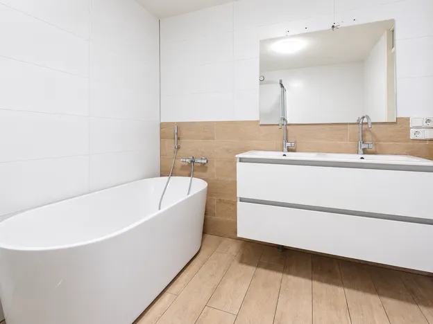Amsterdam 4 Bedrooms Contractor Accommodation