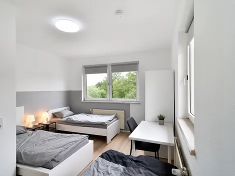 60 Betten ganzes Haus oder Apartments + Linz-Wels-Steyr-Umgebung mit Parkplatz, TOP Lage!