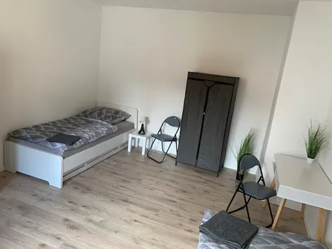 Gästehäuser Nicole + Anja, 30989 Gehrden + 30966 Hemmingen, WLAN, Küche, WC/Bad - 2