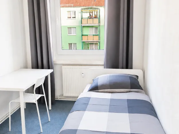 Günstige 3Zi-Monteurwohnungen | Nähe Borna | WLAN | Einzelbetten | frei parken |  bis 5 Personen