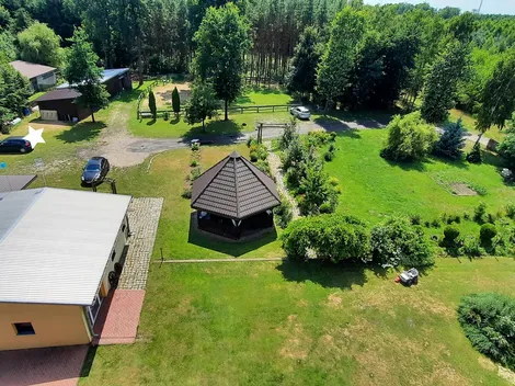 Pokoje dla pracowników, domek