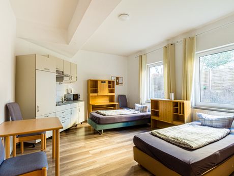 EINZELBETTEN KOCHECKE WASCHMASCHINE BAD IN CHEMNITZ GÜNSTIG