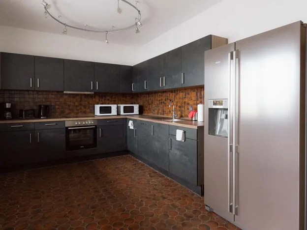 Große Monteurunterkunft in Landau – 6 Zimmer, neue Ausstattung