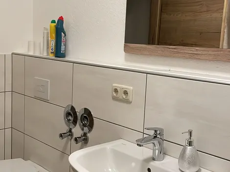 Monteur Unterkünfte Wohnung oder Haus eigene Küche Bad Wifi 1-15 Personen - 8