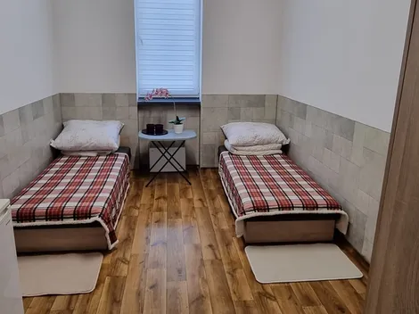 Hostel Pracowniczy w Poznaniu tanie pokoje i miejsca noclegowe