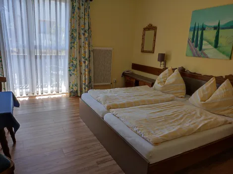 B & B Goldener Stern
