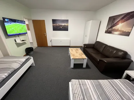 11 Monteur-Wohnungen, TV, Waschmaschine, Internet, Einbauküchen, Einzelbetten