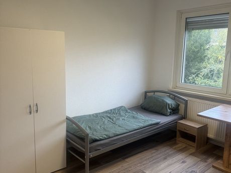 56076 Koblenz - Gemütliche Wohnung mit guter Lage – für Arbeiter, die Komfort und Ruhe schätzen."