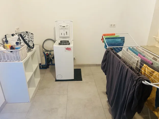 140 QM ERDGESCHOSS WOHNUNG 6-7 PERS. MONTEURE / MESSEGÄSTE ODER FERIENWOHNUNG