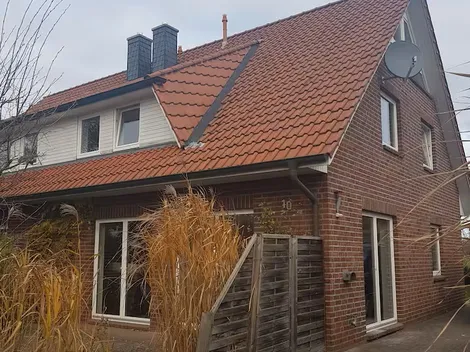 Doppelhaushälfte in Wenzendorf, 6 Zimmer mit Garten und Terrasse für bis zu 14 Personen