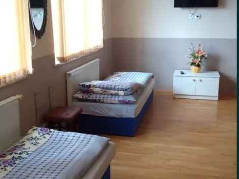 Kwatery  pracownicze  przy obwodnicy Mela - 6