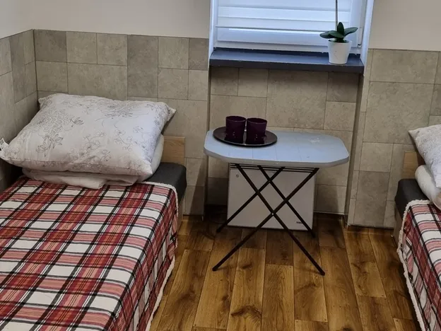 Hostel Pracowniczy w Poznaniu tanie pokoje i miejsca noclegowe
