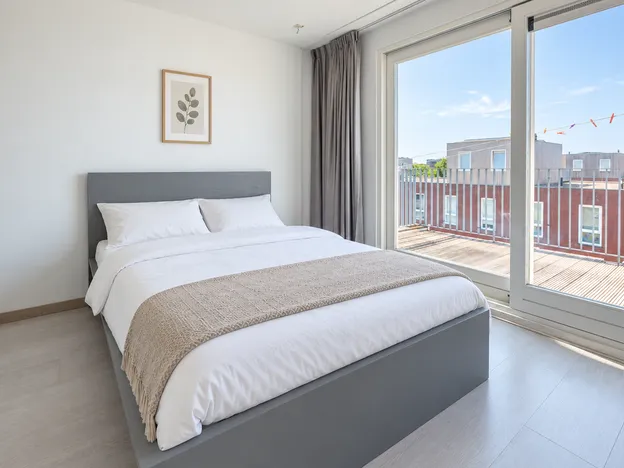 Amsterdam 4 Bedrooms Contractor Accommodation