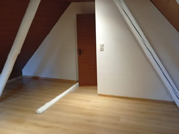 Monteurzimmer, Haus