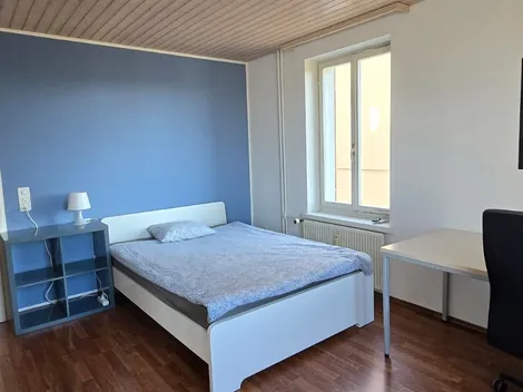 Möblierte Zimmer in St. Gallen City Center // günstige Monatszimmer - sauber, hell und freundlich - 4