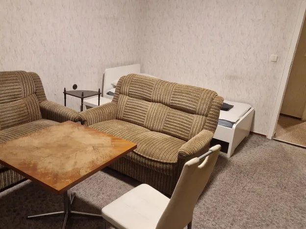 3-Zimmer Monteurwohnung  mit Balkon nahe Borna