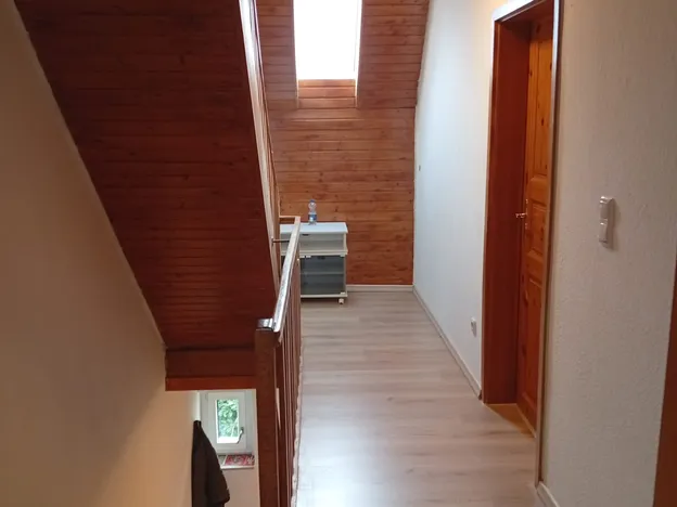 Monteurzimmer, Haus