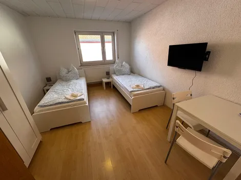 Wohnhaus mit 2 separaten Wohneinheiten - 8