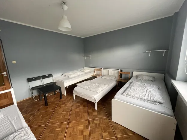 Tanie Nocowanie Warszawa | pokoje dla pracowników Warszawa | Noclegi pod Warszawą