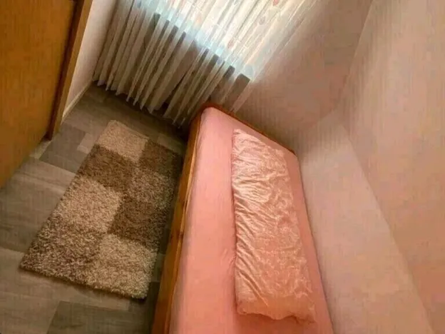 Haus zu Vermieten / Monteurwohnung