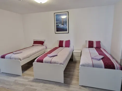 Dortmund. Monteurwohnung nach Renovierung für 4-6 Personen.