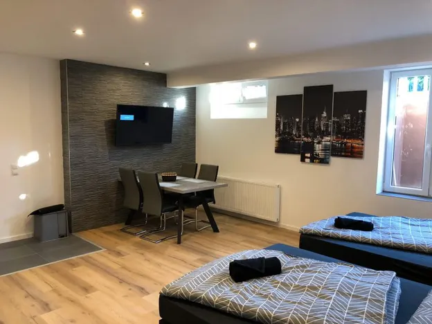 MONTEUR/FERIENWOHNUNG INNENSTADT KL
