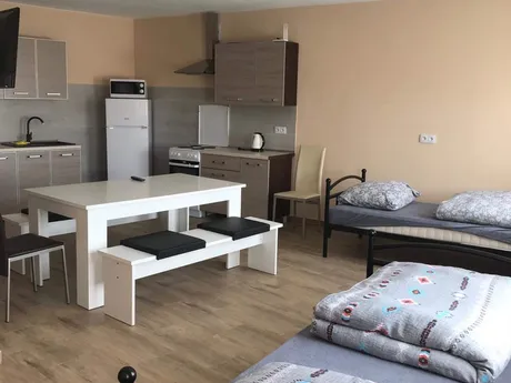 A. E. BERG pokoje, mieszkania pracownicze