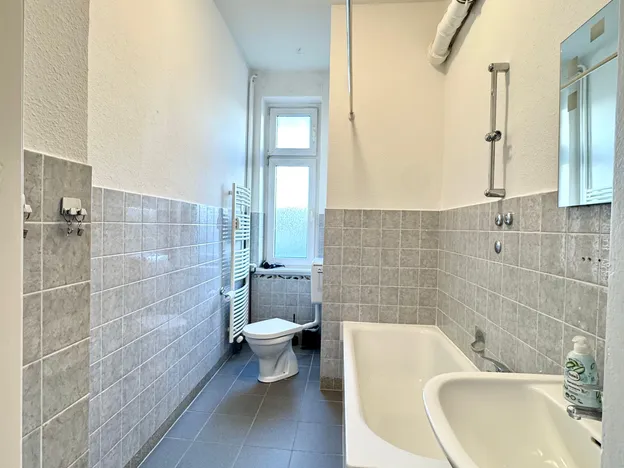 Mehrere Wohnung am Hansaring mit privaten Parkplätze auch für Transporter