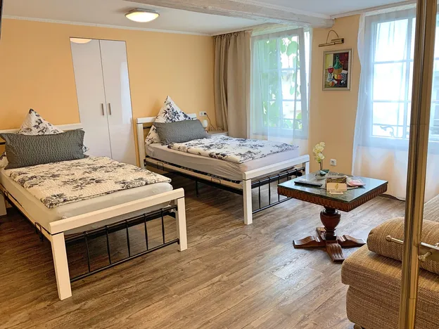 13 NEU Renovierte Monteurzimmer in Wiesbaden und Rüdesheim