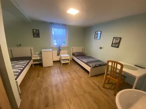 Monteurzimmer Akdemir OG - Krenglbach (1km von WELS) - 9