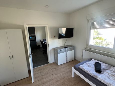 MONTEUR/FERIENWOHNUNG INNENSTADT KL