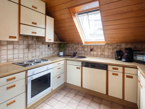 Komfortable Unterkunft (ganzes Haus) direkt an der A8 - 8