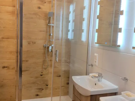 ,,POD JAWOREM" - mieszkania tylko dla firm. Czysto i wygodnie. - 4