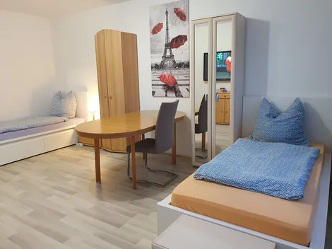 Ab September: Monteurzimmer zentral, günstig & vollmöbliert