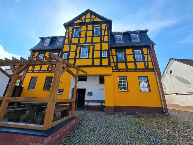 Hotel zum Hirsch - HOTEL & WOHNUNGEN für MONTEURE - Frühstück ab 6 Uhr - Selbstversorgerküche