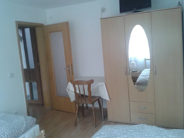 Wohnung auf Zeit, Monteur Wohnung, Wohnung Nr.2 für 5 Personen