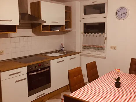 Ferienwohnungen "Am Theater" - top Ausstattung, bis zu 12 Personen - 2