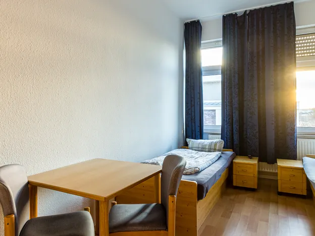 EINZELBETTEN KOCHECKE WASCHMASCHINE BAD IN CHEMNITZ GÜNSTIG