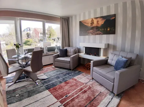 Ferienappartment mit Balkon am Meer