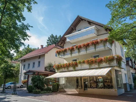 Hotel Amadeus am Kurpark in Bad Wörishofen an der A96