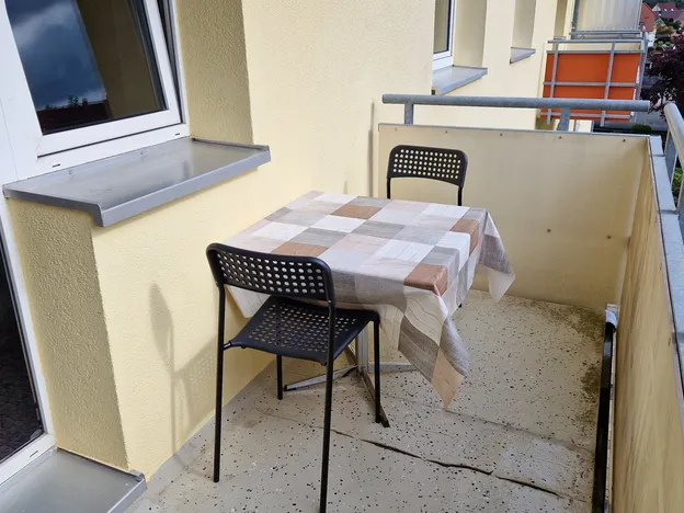 3-Zimmer Monteurwohnung  mit Balkon nahe Borna