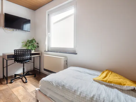 Komfortable Unterkunft (ganzes Haus) direkt an der A8 - 4