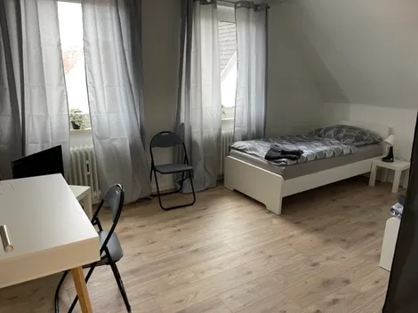 Gästehäuser Nicole + Anja, 30989 Gehrden + 30966 Hemmingen, WLAN, Küche, WC/Bad - 9