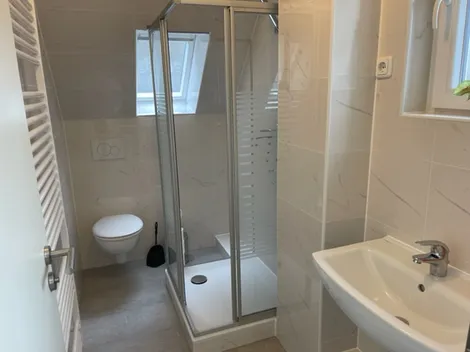 Gästehäuser Nicole + Anja, 30989 Gehrden + 30966 Hemmingen, WLAN, Küche, WC/Bad - 13