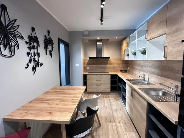 Mieszkanie pracownicze dla firm, nowoczesne, w pełni wyposażone, 102m2