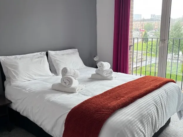 Radiant Homes Glasgow 2 bed 2 bath apartment