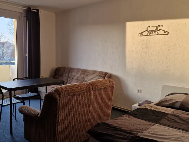 3-Zimmer Monteurwohnung  mit Balkon nahe Borna